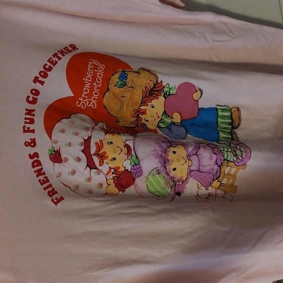 NWOT Pink Strawberry Shortcake Graphic T-Shirt - Picture 2 of 6